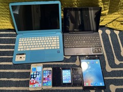 Lot of 8 devices for parts or repair. Apple – iPod – computer