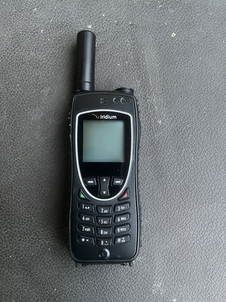 Iridium 9575 Extreme Satellite Phone – Excellent