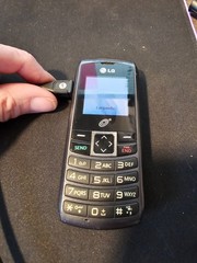 LG LG320G TracFone Prepaid Cell Phone Tested Working No SIM Battery