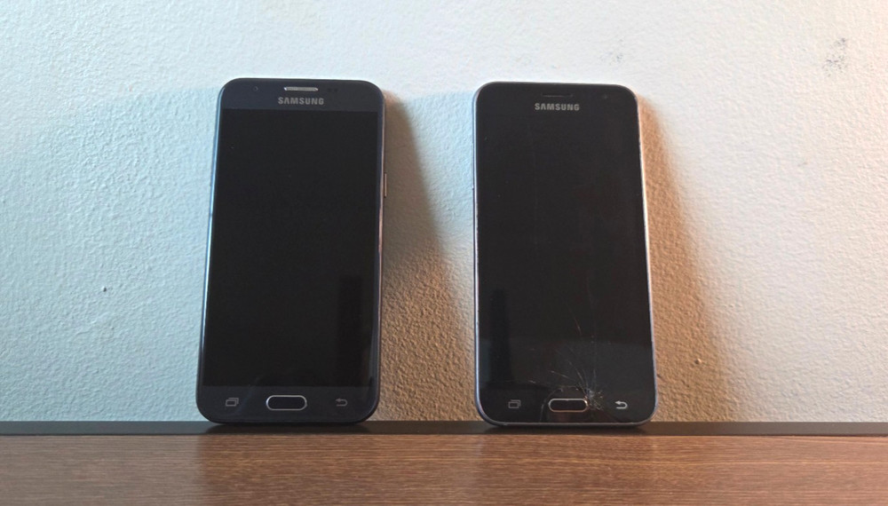 *Lot of 2* Samsung Galaxy Luna Pro (S327VL) & Samsung Galaxy Sky (S320VL)