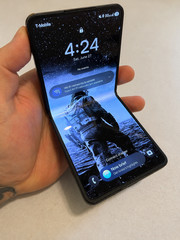 Samsung Galaxy Z Flip 7 – 256 GB – JetBlack (Unlocked) Mint Condition