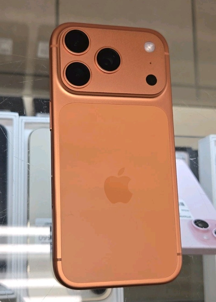 Apple iPhone 17 Pro 256GB Cosmic Orange Unlocked – Excellent Condition