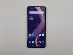OnePlus 8 (IN2015) 128GB – Black (Unlocked) Smartphone – CRACKED – H7400