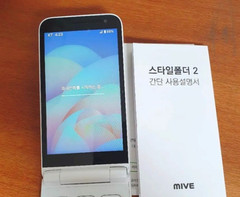 NEW MIVE Style Folder 2 AT-M140 32GB White Smart Folder Phone Android 12 LTE