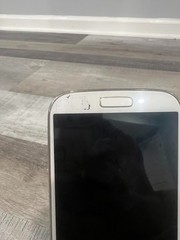 Samsung Galaxy S4 – 16 GB – White Frost ( Carrier Unlocked)-Tiny Mark On Display