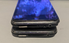 Lot of 2 Apple iPhone 3GS (A1303) – Black (AT&T) See Below!!!!