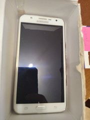 Samsung Galaxy J7 – 16 GB – White (Metro)