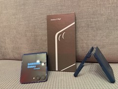 Samsung Galaxy Z Flip7 UNLOCKED SM-F766U1 Blue 512GB 12GB RAM 5G 50MP
