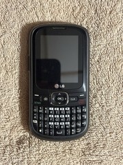 LG 501C Black QWERTY Keyboard Phone TracFone