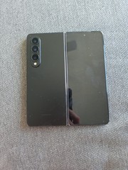 Samsung Galaxy Z Fold3 5G – 256 GB – Phantom Black (Unlocked) Con Tiktock