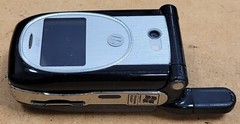 Motorola i930 – Silver and Black ( Nextel ) Very Rare iDEN Flip Phone – Bundled