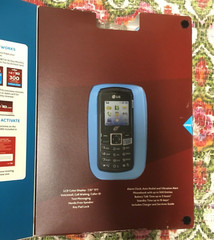 Net 10 Unlimited LG320G Prepaid Cell Phone TracFone Bar Track Phone Black 2G
