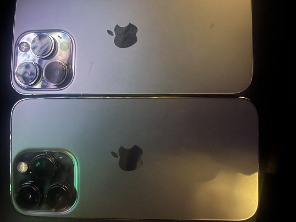 2 iPhone 13 Pros