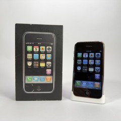 Apple iPhone 1st Generation 8GB A1203 iOS 1.1.4 with Box and Accessories