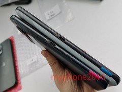 ASUS ROG Phone 7 – 256GB/512GB – Phantom Black/Storm White (Unlocked) Smartphone