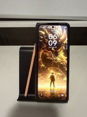 Samsung Galaxy Z Fold5 SM-F946U 256GB Phantom Black Spectrum Only – Bundle *Read