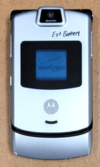 Motorola RAZR V3m – Silver and Black ( Verizon ) Cellular Flip Phone – READ