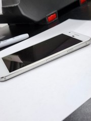 DEFECTIVE – Google Pixel 1 – 32GB – Silver – Unlocked – 12676