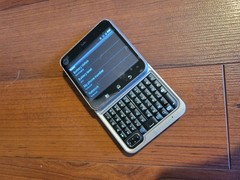 Motorola Flipout MB511 QWERTY Mobile Phone Classic Smartphone
