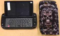 Samsung Sidekick 4G SGH-T839 – Black ( T-Mobile ) Slider Smartphone – Bundled