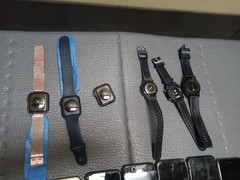 Apple iPhones Mix Lot Of 32 . Not Working Samsung Watch…Not Working As Is