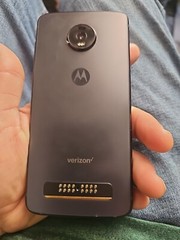 MOTOROLA MOTO Z4 128GB GRAY XT1980-4 NO POWER / BROKEN SCREEN Verizon