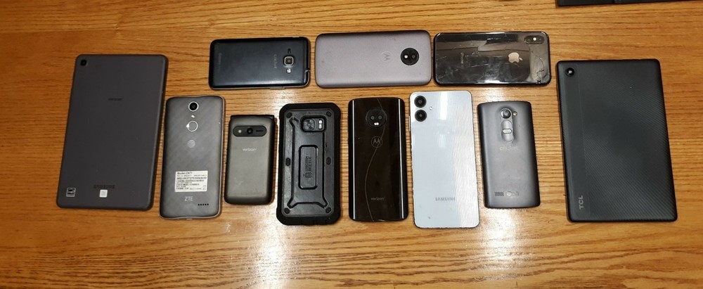 Lot of 10 pcs Assorted Smart Phone Cell Phones Tablets Samsung Parts/Repair