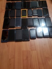 Lot of 40 Hybrid model LG /HTC /BLU and other for parts