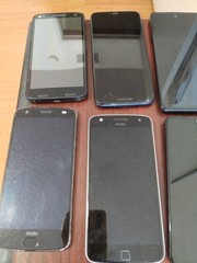 Lot of 8 Motorola Moto Z2 / G7 Power and other For parts