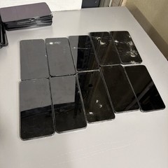 Samsung Galaxy S22 128GB S901U – Used – MDM/KNOX Cracked Screen Lot Of 10