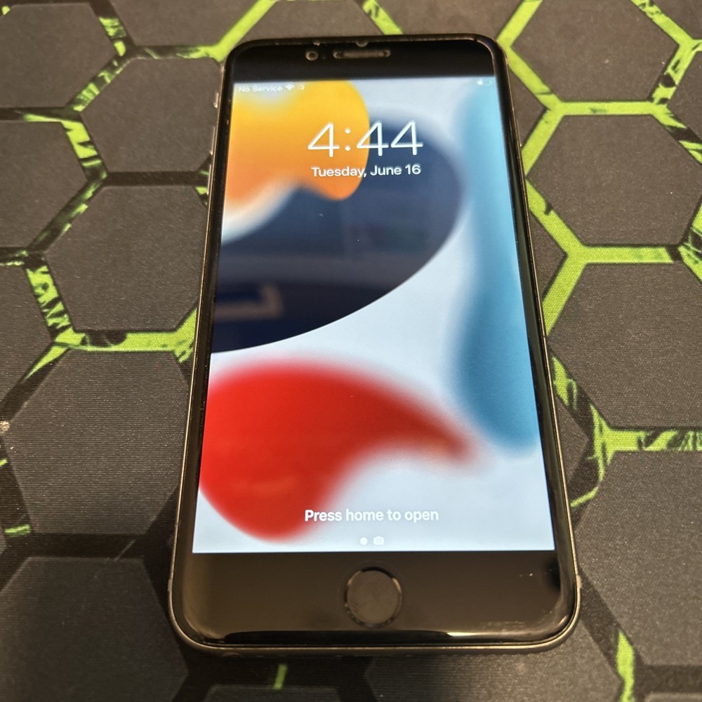 Apple iPhone 6s Plus – 64 GB – Space Gray (Unlocked)