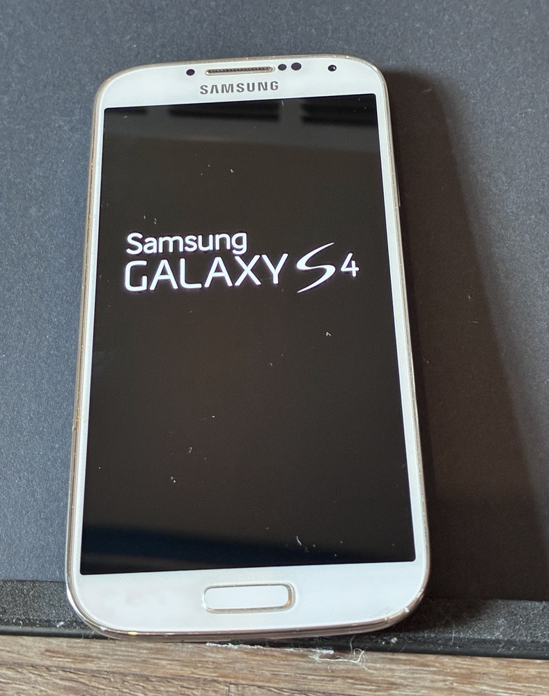 Samsung Galaxy S4 SCH-I545 Verizon 16GB 5in 13MP Android White 4G LTE