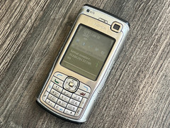 Genuine Nokia N70 – 22 MB – Silver color (Unlocked) Vintage GSM Mobile phone