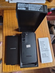 SAMSUNG Galaxy S22 GSM Unlocked US Version – Black