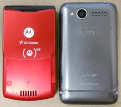 Lot of 2 Vintage Phones No Pwr for Parts/Repair V3m & Wildfire 0421-07M
