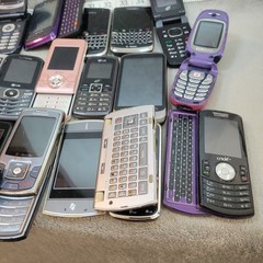 Lot of 20 Vintage Cell Phones Blackberry LG HTC Sony Ericsson Parts Untested