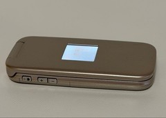 Fujitsu Good Condition Docomo F-08C Raku Raku Phone Gold Japanese Flip phone
