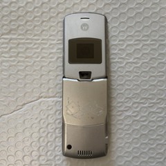 Original Motorola RAZR V3 Unlocked Flip GSM Bluetooth Loudspeaker Mobile Phone