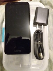 Motorola Moto e6 smartphone 32 GB (unlocked) (A)