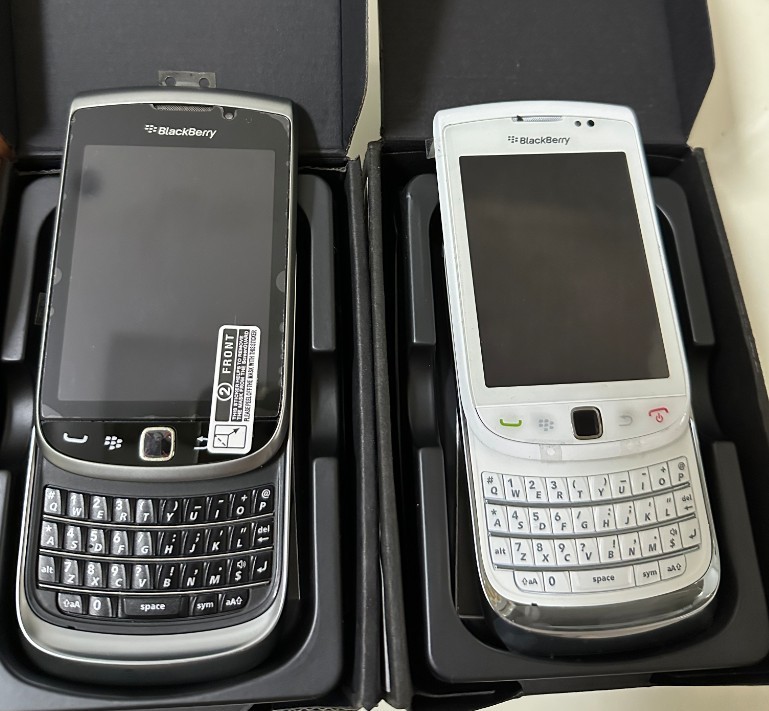 BlackBerry Torch 9810 3G WIFI GPS 8GB 5MP Unlocked Slider QWERTY Smartphone