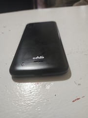 For Parts or Repair Artia (CARRIER UNKNOWN) Damaged Charging Port Only
