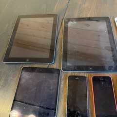 Iphone Ipad Ipod Lot Broken for Parts/Repair Lot of 13 Various Makes/Models