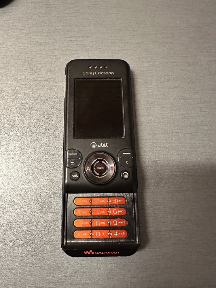 Sony Ericsson Walkman W580i – Boulevard Black & Orange (AT&T)