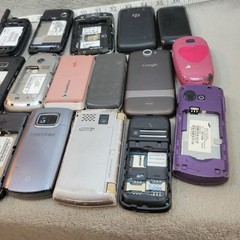 Lot of 20 Vintage Cell Phones Blackberry LG HTC Sony Ericsson Parts Untested