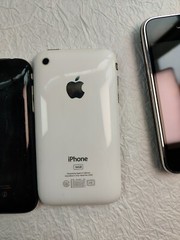 Apple iPhone 3GS 8GB 16GB 32GB Black White Unlocked mobilephone Tested GOOD