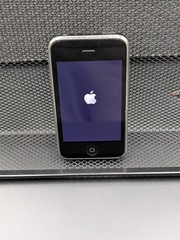 Apple A1241 iPhone 3.5″ Screen 3.0MP iOS Smartphone 8GB Need Reset
