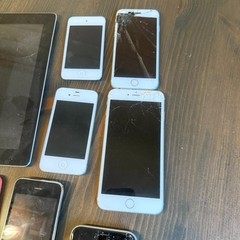 Iphone Ipad Ipod Lot Broken for Parts/Repair Lot of 13 Various Makes/Models