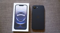 New Iphone 16e 128GB locked to Tracfone/Strait Talk/Total Wireless/Simple Mobile