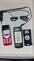 VINTAGE NOKIA-8210 CELL PHONE