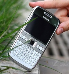Original Nokia E72 5MP Camera 3G WIFI UNLOCKED QWERTY Keyboard MP3 Mobile Phone